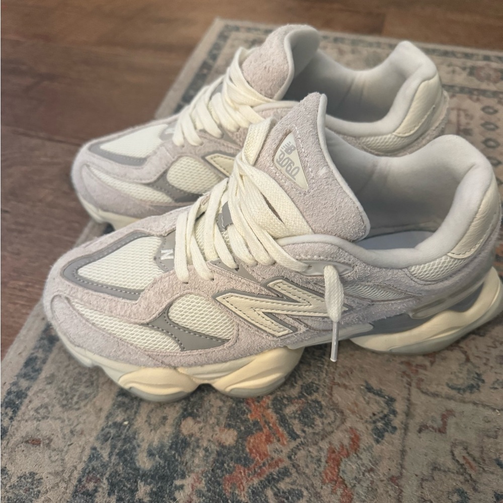 New Balance Women's Ivory and Light Gray Sneakers